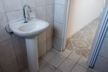 Casa para alugar com 62m², 1 quarto e sem vaga Casa para alugar com 62m², 1 quarto e sem vagaBanheiro