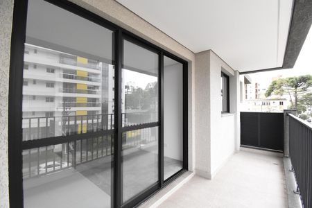 Sacada de apartamento à venda com 3 quartos, 131m² em Juvevê, Curitiba