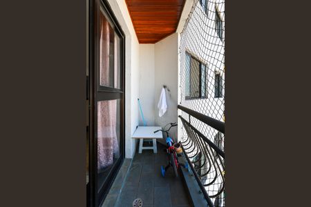 Varanda da Sala de apartamento à venda com 3 quartos, 76m² em Jardim Henriqueta, Taboão da Serra