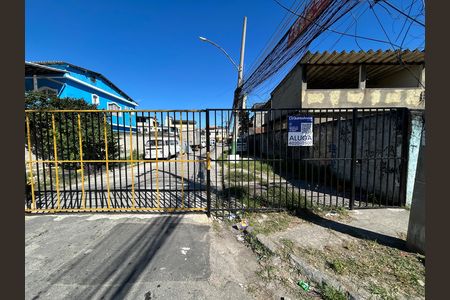 Fachada + placa de casa para alugar com 2 quartos, 120m² em Bento Ribeiro, Rio de Janeiro
