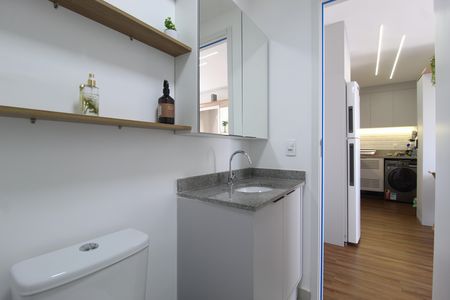 Apartamento para alugar com 37m², 2 quartos e sem vagaBanheiro