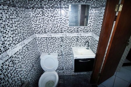 Banheiro de casa para alugar com 3 quartos, 50m² em Pavuna, Rio de Janeiro