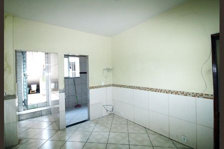 Sala de casa para alugar com 2 quartos, 50m² em Pavuna, Rio de Janeiro