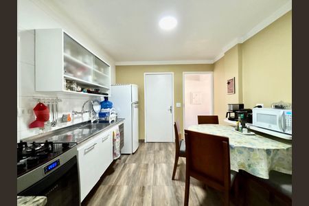 Apartamento à venda com 68m², 2 quartos e 1 vaga Apartamento à venda com 68m², 2 quartos e 1 vagaCozinha