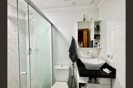 Apartamento à venda com 68m², 2 quartos e 1 vaga Apartamento à venda com 68m², 2 quartos e 1 vagaBanheiro Suite
