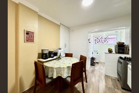 Apartamento à venda com 68m², 2 quartos e 1 vaga Apartamento à venda com 68m², 2 quartos e 1 vagaCozinha