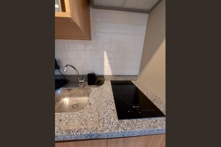 Cozinha de apartamento para alugar com 1 quarto, 22m² em Pinheiros, São Paulo
