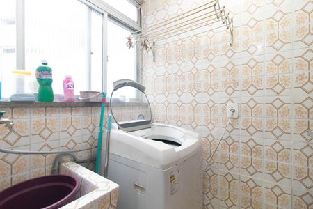 Apartamento à venda com 61m², 2 quartos e 1 vaga Apartamento à venda com 61m², 2 quartos e 1 vagaCozinha e Área de Serviço