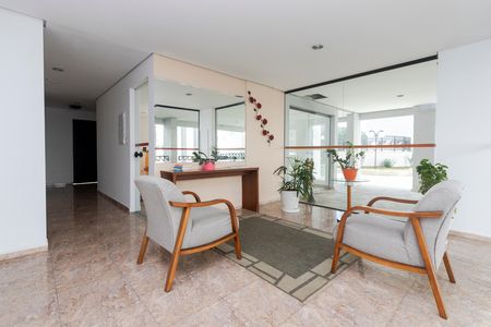 Hall de Entrada de apartamento para alugar com 2 quartos, 62m² em Santo Amaro, São Paulo