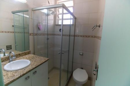 Casa à venda com 100m², 4 quartos e sem vagaBanheiro da Suíte 1