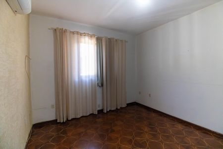Casa à venda com 100m², 4 quartos e sem vagaSuíte 1