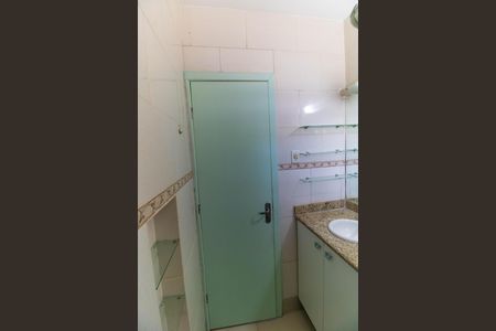 Casa à venda com 100m², 4 quartos e sem vagaBanheiro da Suíte 1