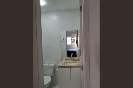 Banheiro de apartamento à venda com 2 quartos, 55m² em Continental, Osasco