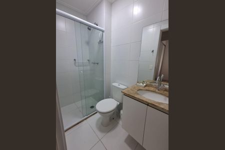Banheiro de apartamento à venda com 2 quartos, 55m² em Continental, Osasco