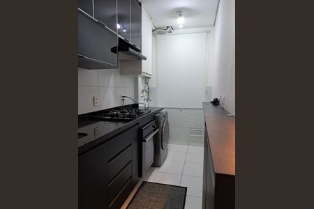 Cozinha de apartamento à venda com 2 quartos, 55m² em Continental, Osasco