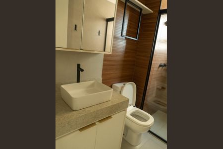 Banheiro de apartamento para alugar com 2 quartos, 60m² em Balneário Tropical, Paulínia