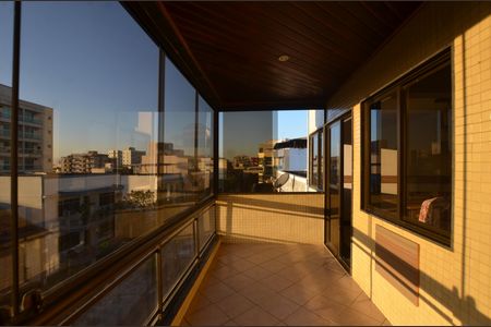 Apartamento à venda com 244m², 3 quartos e 2 vagasVaranda