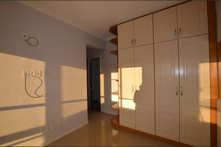 Apartamento à venda com 244m², 3 quartos e 2 vagasQuarto 1 suíte