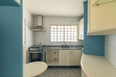 Casa de condomínio à venda com 107m², 3 quartos e 2 vagas Casa de condomínio à venda com 107m², 3 quartos e 2 vagasCozinha