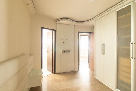 Casa de condomínio à venda com 107m², 3 quartos e 2 vagas Casa de condomínio à venda com 107m², 3 quartos e 2 vagasQuarto 1 Suite