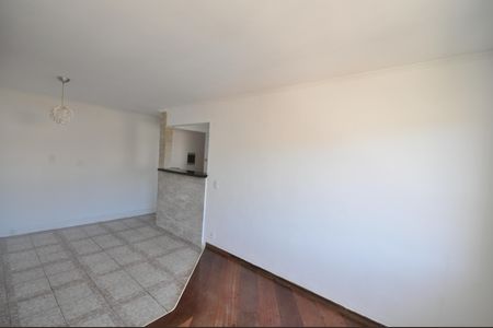Sala de apartamento para alugar com 2 quartos, 51m² em Vila Irmaos Arnoni, São Paulo