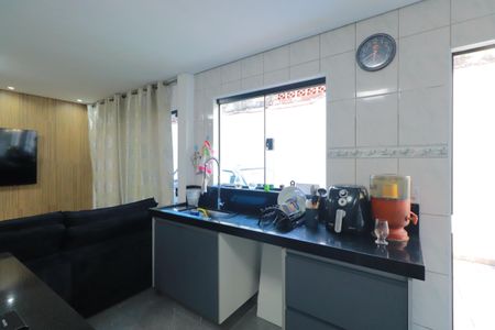Cozinha de casa à venda com 2 quartos, 175m² em Vila Carrão, São Paulo
