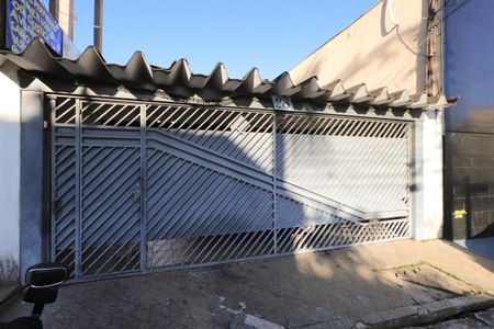 Fachada de casa à venda com 2 quartos, 175m² em Vila Carrão, São Paulo