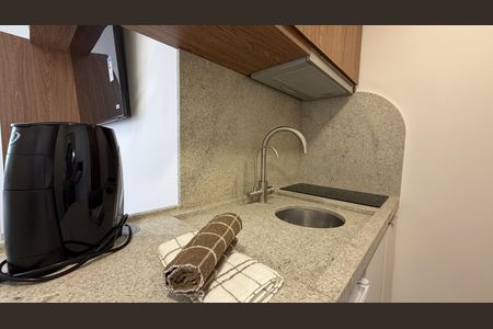 Cozinha de kitnet/studio à venda com 1 quarto, 22m² em Copacabana, Rio de Janeiro