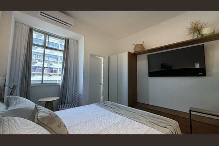 Sala / Quarto de kitnet/studio à venda com 1 quarto, 22m² em Copacabana, Rio de Janeiro
