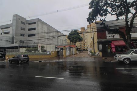 Apartamento para alugar com 76m², 2 quartos e sem vagaFachada