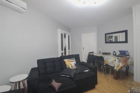 Apartamento para alugar com 76m², 2 quartos e sem vagaSala