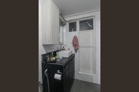 Apartamento para alugar com 76m², 2 quartos e sem vagaBanheiro