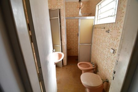 Casa para alugar com 222m², 3 quartos e 3 vagasBanheiro da suíte 2