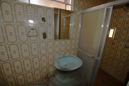 Casa para alugar com 222m², 3 quartos e 3 vagasBanheiro da suíte