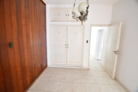 Casa para alugar com 222m², 3 quartos e 3 vagasSuíte 2