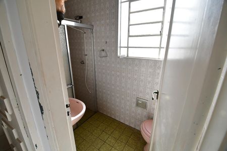 Casa para alugar com 222m², 3 quartos e 3 vagasBanheiro social
