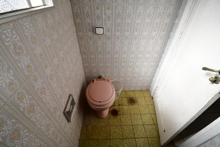 Casa para alugar com 222m², 3 quartos e 3 vagasBanheiro social
