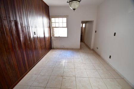 Casa para alugar com 222m², 3 quartos e 3 vagasSuíte