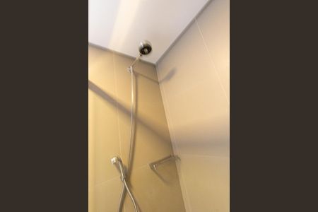 Banheiro Social de apartamento para alugar com 1 quarto, 27m² em Rebouças, Curitiba