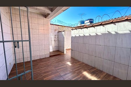 Quintal de casa para alugar com 3 quartos, 140m² em Jardim Almeida Prado, Guarulhos