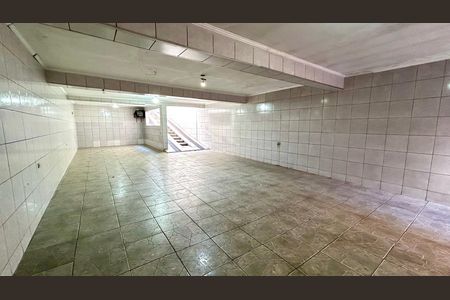Garagem  de casa para alugar com 3 quartos, 140m² em Jardim Almeida Prado, Guarulhos