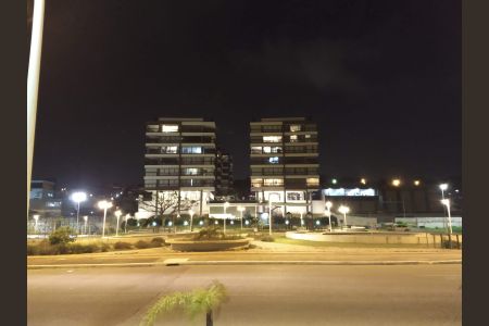 Apartamento para alugar com 82m², 2 quartos e 2 vagas Apartamento para alugar com 82m², 2 quartos e 2 vagasFachada a Noite