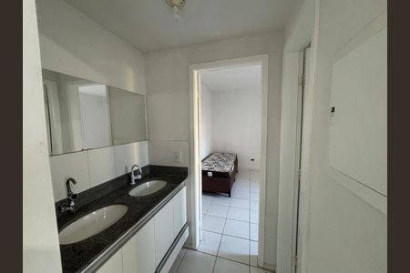 Banheiro de apartamento para alugar com 1 quarto, 40m² em Urbanova, São José dos Campos