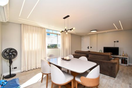 Apartamento à venda com 117m², 3 quartos e 1 vaga Apartamento à venda com 117m², 3 quartos e 1 vagaSala de jantar