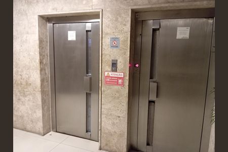 Elevadores de apartamento para alugar com 2 quartos, 89m² em Barra da Tijuca, Rio de Janeiro
