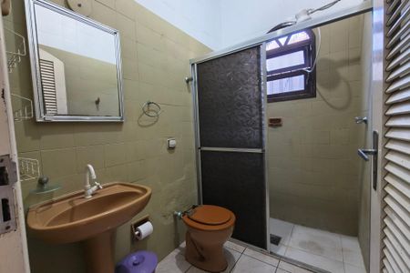 Casa para alugar com 100m², 2 quartos e 2 vagas Casa para alugar com 100m², 2 quartos e 2 vagasBanheiro