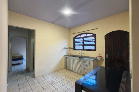 Casa para alugar com 100m², 2 quartos e 2 vagas Casa para alugar com 100m², 2 quartos e 2 vagasCozinha