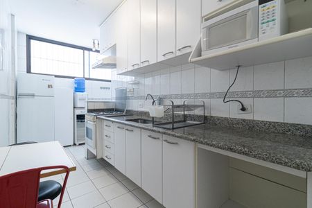 Apartamento à venda com 65m², 2 quartos e 1 vaga Apartamento à venda com 65m², 2 quartos e 1 vagaCozinha