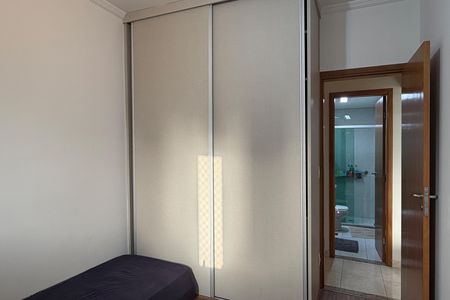 Apartamento para alugar com 96m², 2 quartos e 2 vagasQuarto