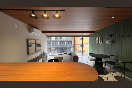 Studio para alugar com 23m², 1 quarto e sem vaga Studio para alugar com 23m², 1 quarto e sem vagaSala de TV